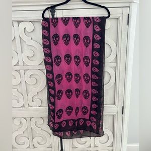 Silk scarf- SKULLS